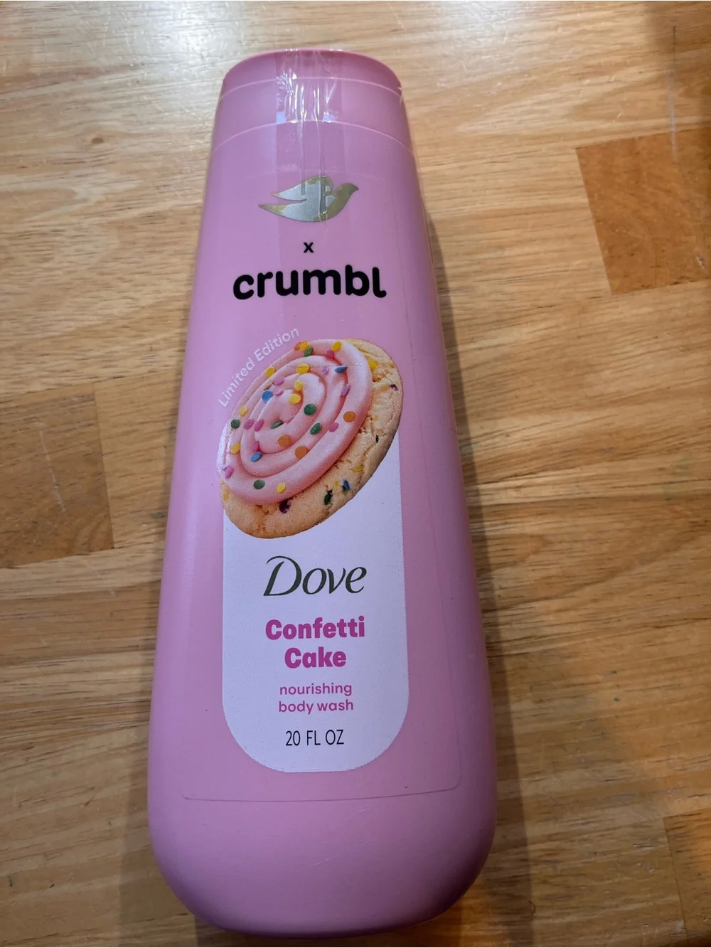 Limited Edition Crumbl - Confetti Cake Nourishing Body Wash - Pink